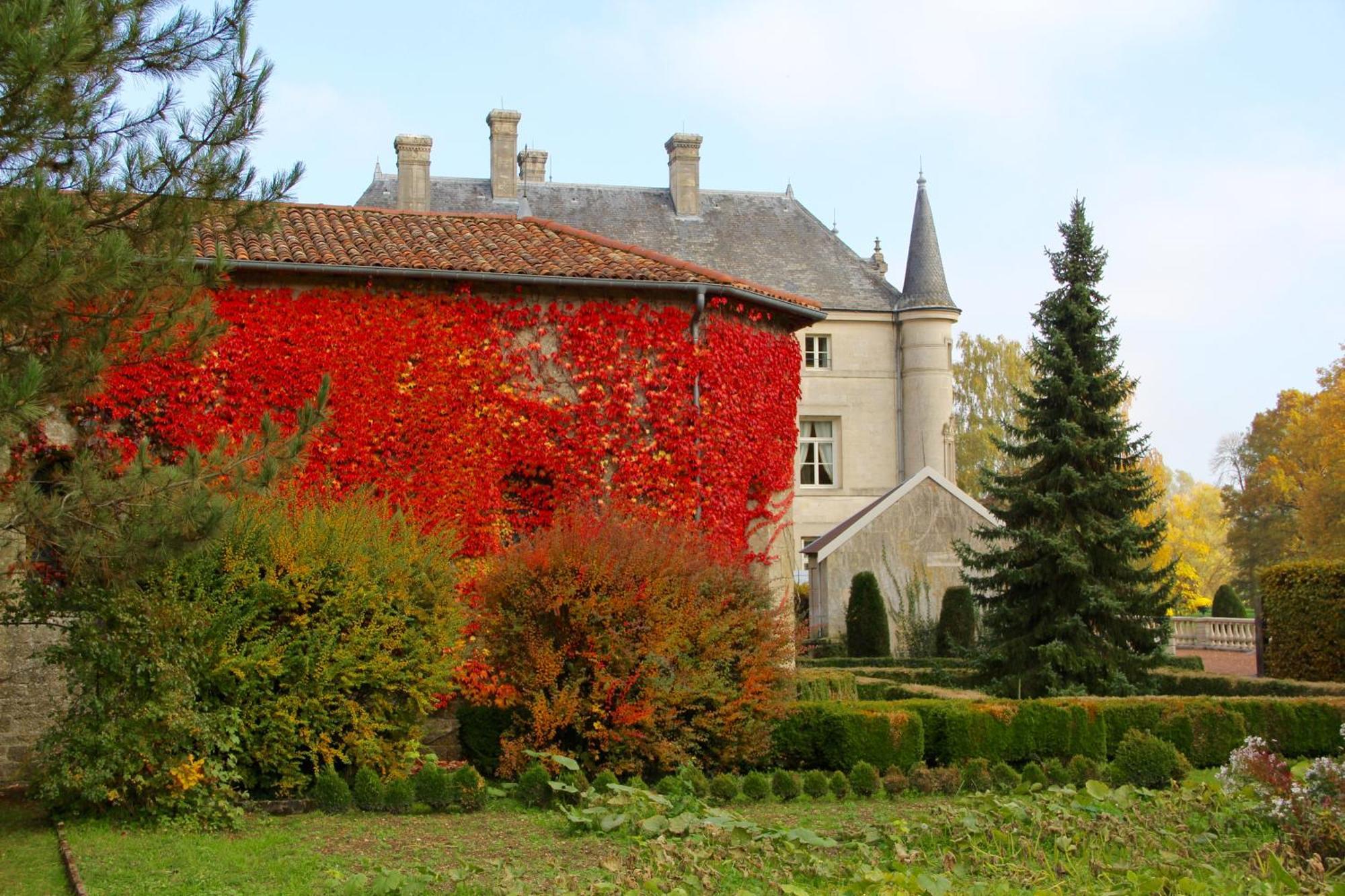 Chateau Des Monthairons Hotel Restaurant Gastromaison Spa Privatif Les Monthairons Exteriör bild