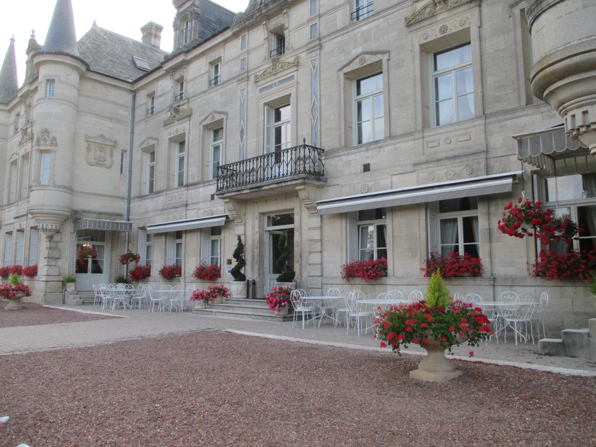 Chateau Des Monthairons Hotel Restaurant Gastromaison Spa Privatif Les Monthairons Exteriör bild