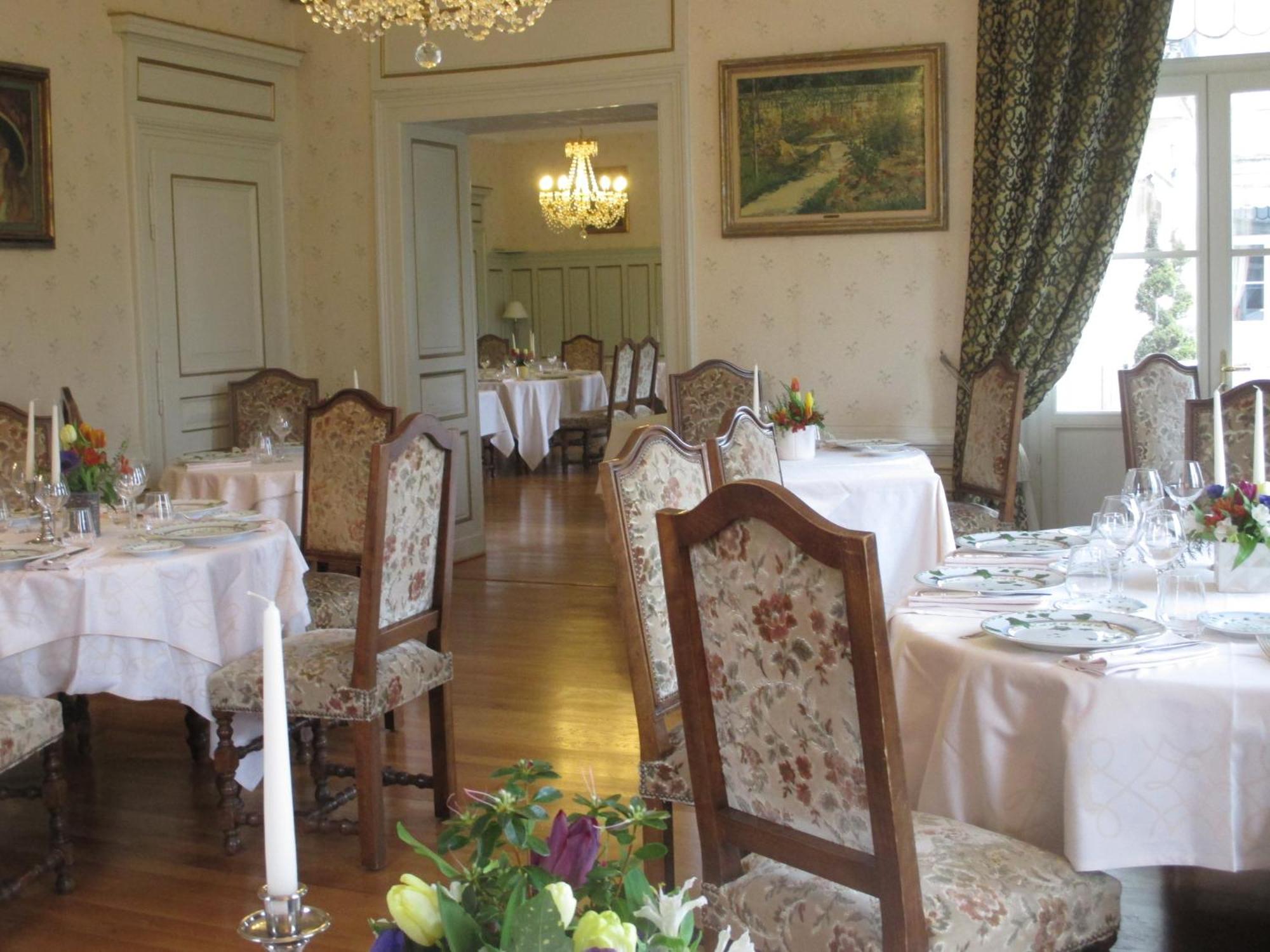 Chateau Des Monthairons Hotel Restaurant Gastromaison Spa Privatif Les Monthairons Exteriör bild
